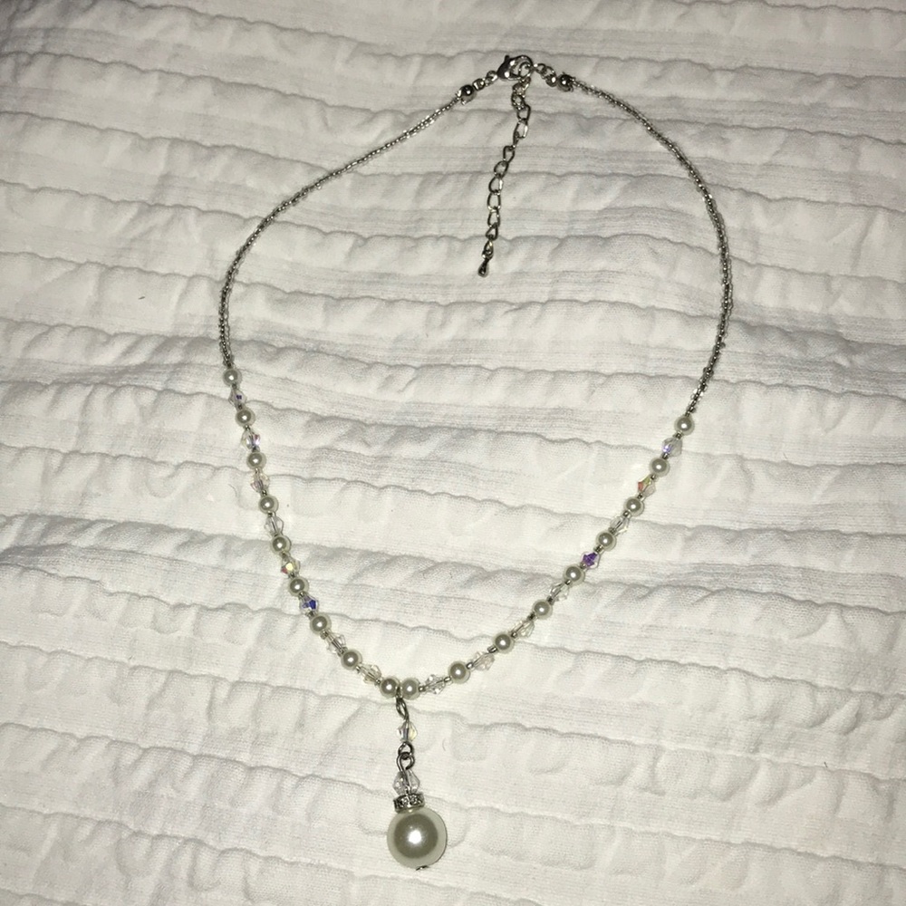 Beaded pearl necklace